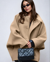 Oversized damesjas van wolmix met knoopsluiting 2