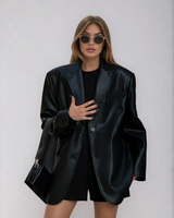 Oversized imitatieleren blazer voor dames met revers 0